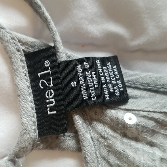 Rue 21 Open Shoulder Sequin Tank - Picture 4 of 4